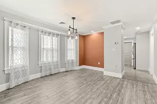 70-72 Windsor Rd, Medford, MA 02155 - Photo 14