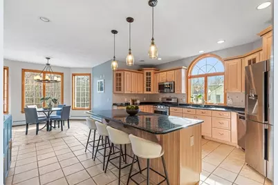 64 Kensington Ct, Swansea, MA 02777 - Photo 10