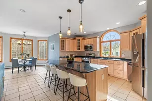 64 Kensington Ct, Swansea, MA 02777 - Photo 10