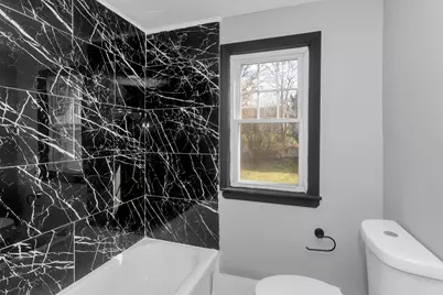 49 Bennett St, Chicopee, MA 01013 - Photo 18