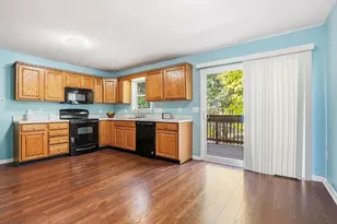 35 Highland Park, Uxbridge, MA 01569 - Photo 2