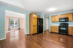 35 Highland Park, Uxbridge, MA 01569 - Photo 6