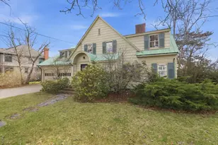 57 Orchard St, Marblehead, MA 01945 - Photo 2