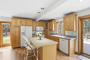 55 Hanover St, Hanover, MA 02339 - Photo 10