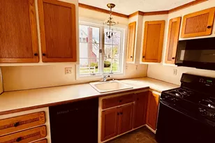 29 Forest St, Franklin, MA 02038 - Photo 4