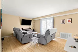 84 Tennis Plaza Rd, Dracut, MA 01826 - Photo 6