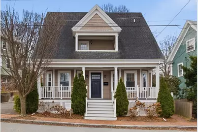 5 Pickett St, Beverly, MA 01915 - Photo 1