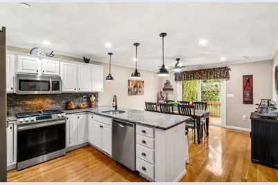 159 Allen Rd #57, Billerica, MA 01821 - Photo 2