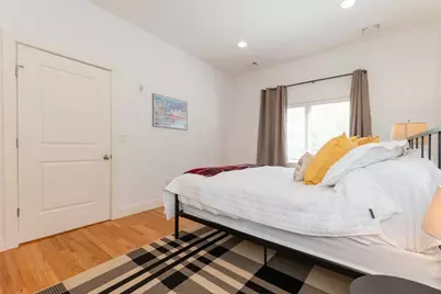 769 Heath St #769, Brookline, MA 02467 - Photo 24