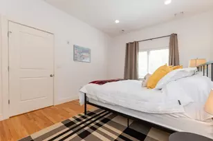 769 Heath St, Brookline, MA 02467 - Photo 24