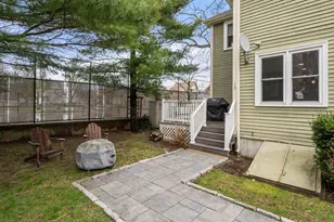 13 Mill St, Boston, MA 02122 - Photo 26
