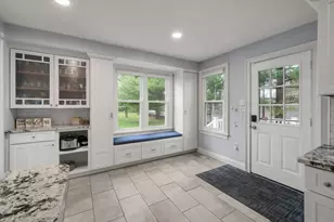 13 Mill St, Boston, MA 02122 - Photo 4