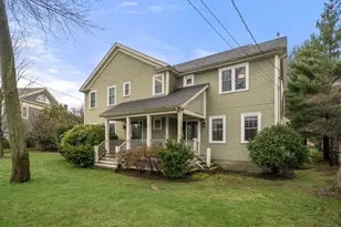 13 Mill St, Boston, MA 02122 - Photo 24