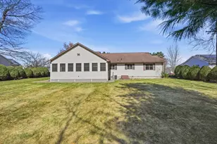 11 Laurel Dr, Easthampton, MA 01027 - Photo 6