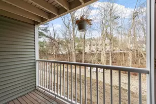 4 Bridgeview Cir, Tyngsborough, MA 01879 - Photo 10