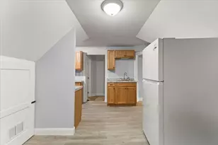 60 Calmar St, Brockton, MA 02301 - Photo 2