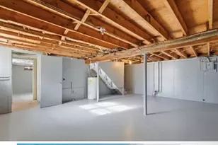 13 Decatur, Springfield, MA 01151 - Photo 6