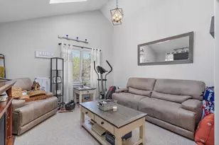 4 Sterling Ln, Westford, MA 01886 - Photo 1