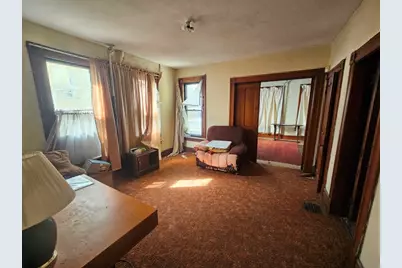 29 Yale St, Springfield, MA 01109 - Photo 8