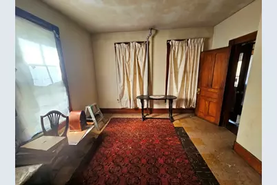 29 Yale St, Springfield, MA 01109 - Photo 6