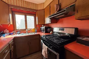 631 Walnut St, Fall River, MA 02720 - Photo 6