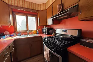 631 Walnut St, Fall River, MA 02720 - Photo 6