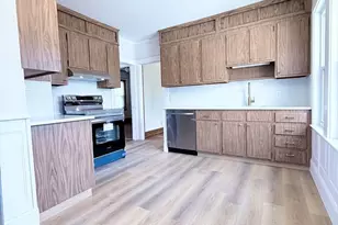 481 Lagrange St, Boston, MA 02132 - Photo 4