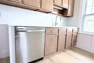 481 Lagrange St, Boston, MA 02132 - Photo 4