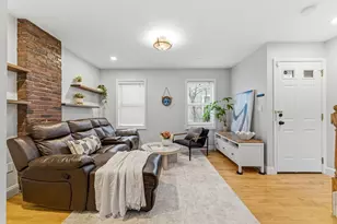 3 Mullins Ct, Cambridge, MA 02141 - Photo 2