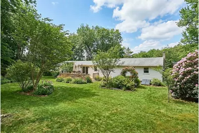 25 Ludlow Rd, South Hadley, MA 01075 - Photo 24