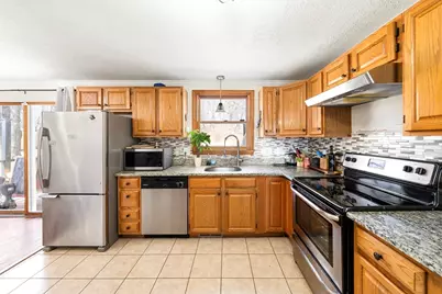 7 Overlook Ave, Haverhill, MA 01832 - Photo 10