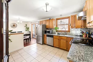 7 Overlook Ave, Haverhill, MA 01832 - Photo 6