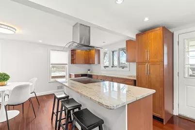 61 E Albion St, Somerville, MA 02145 - Photo 14