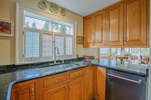 438 Merrimac St, Newburyport, MA 01950 - Photo 12