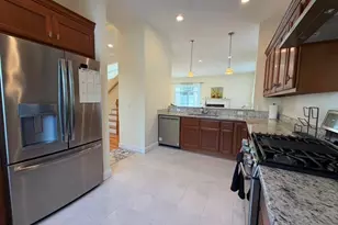 33 Boardwalk Dr, Andover, MA 01810 - Photo 8