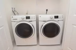 33 Boardwalk Dr, Andover, MA 01810 - Photo 22