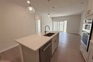 6 Stratton Dr, Woburn, MA 01801 - Photo 4