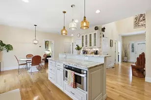 71 Lexington St, Burlington, MA 01803 - Photo 10