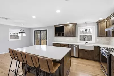 56 Sherwood Hill Dr, Holden, MA 01520 - Photo 4