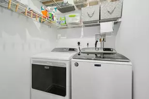 2 Douglass Green, Woburn, MA 01801 - Photo 20