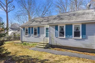 37 Greenville Dr, Sandwich, MA 02644 - Photo 2