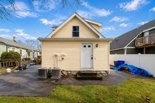 15 Buckingham St, Boston, MA 02136 - Photo 32