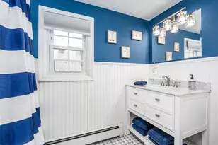 8 Quinsigamond Ave, Falmouth, MA 02540 - Photo 16