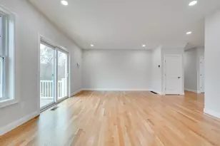 17 Strongwater Dr, Salem, MA 01970 - Photo 8