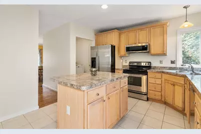 74 Kennedy Cir, Northbridge, MA 01534 - Photo 14