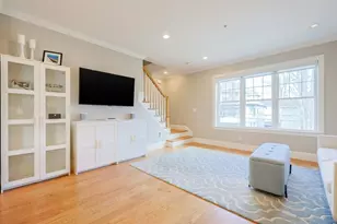 17 Washington Ave, Waltham, MA 02453 - Photo 8