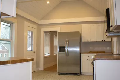 250 Ashburnham St, Fitchburg, MA 01420 - Photo 8