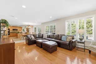 11 Delaney Dr, Walpole, MA 02081 - Photo 10