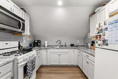 77 Dartmouth St, New Bedford, MA 02740 - Photo 4