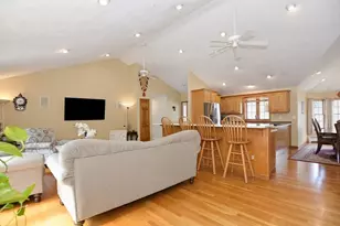 9 Jamie Way, Tyngsborough, MA 01879 - Photo 8